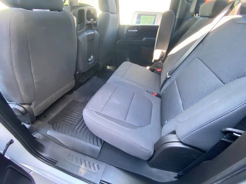 Used 2020 Chevrolet Silverado 2500 Custom w/ Custom Value Package image 15