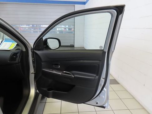 Used 2025 Mitsubishi Outlander Sport SE AWD/4WD image 24