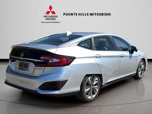 Used 2018 Honda Clarity Plug-In Hybrid image 5