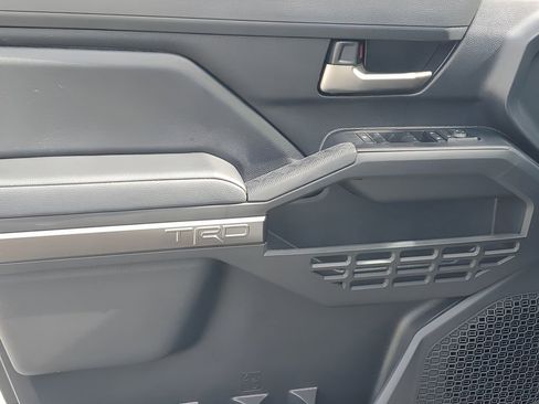 Used 2025 Toyota Tacoma TRD Sport image 41