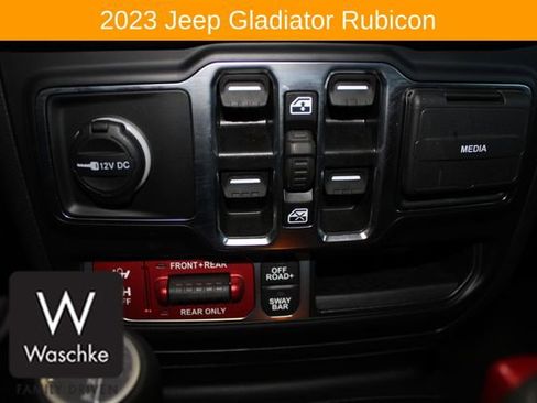 Used 2023 Jeep Gladiator Rubicon w/ LED Lighting Group image 29