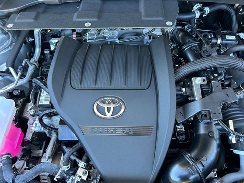 Used 2025 Toyota Grand Highlander AWD image 30