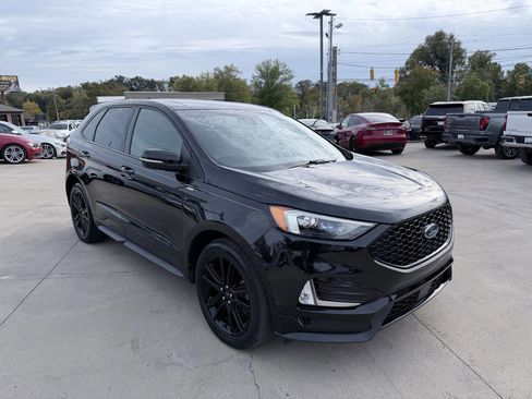 Used 2020 Ford Edge ST-Line w/ Cold Weather Package image 44