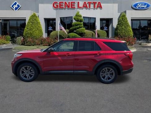 Used 2021 Ford Explorer XLT w/ Equipment Group 202A image 3