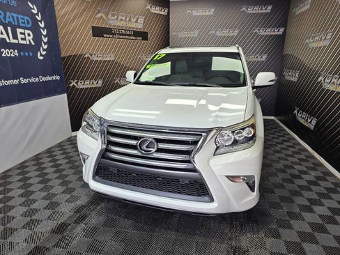 Used 2017 Lexus GX 460 image 3