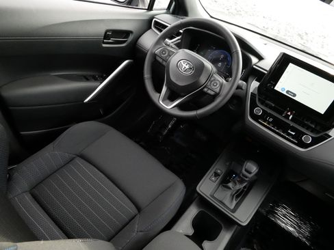 Certified 2026 Toyota Corolla Cross SE w/ Moonroof Package image 9