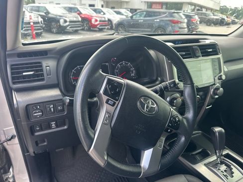 Used 2021 Toyota 4Runner SR5 Premium w/ Moonroof Package RWD image 13