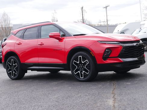 Certified 2023 Chevrolet Blazer RS AWD/4WD image 9
