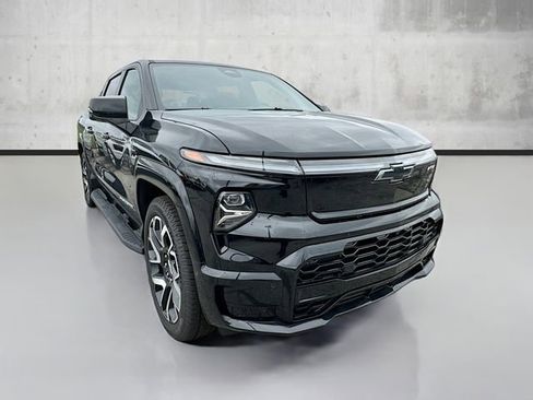 New 2024 Chevrolet Silverado EV RST image 3