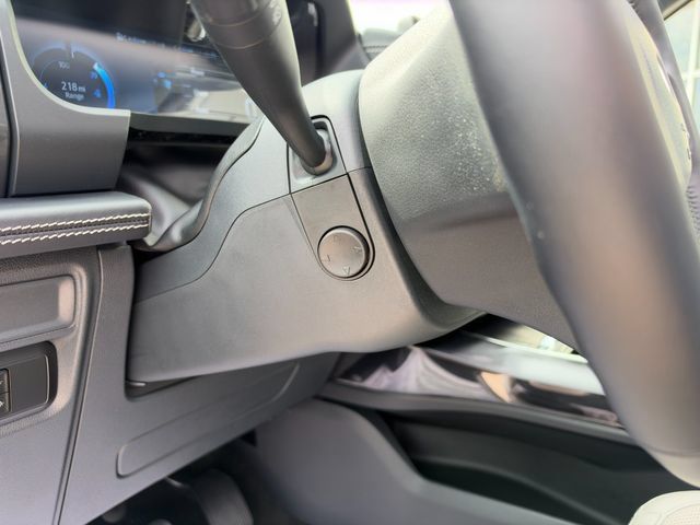 Used 2025 Ford F150 Lightning Platinum AWD/4WD image 54