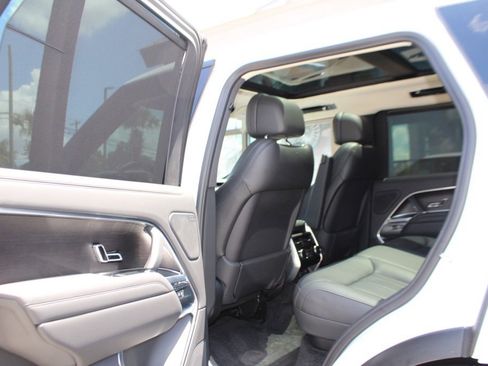 Used 2024 Land Rover Range Rover SE image 23