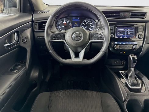 Used 2020 Nissan Rogue SV image 22