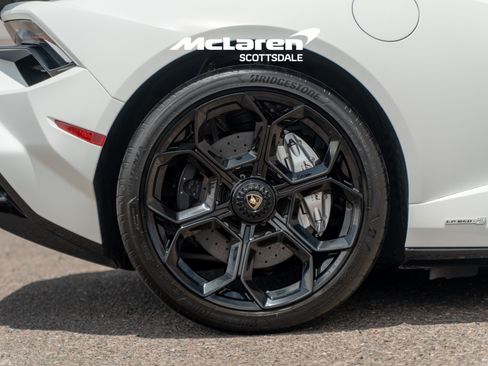 Used 2024 Lamborghini Huracan Tecnica RWD image 34