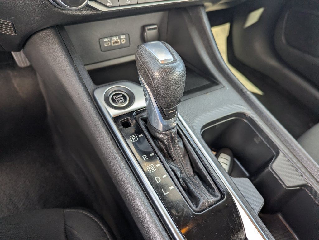 Used 2020 Nissan Sentra SV FWD image 14