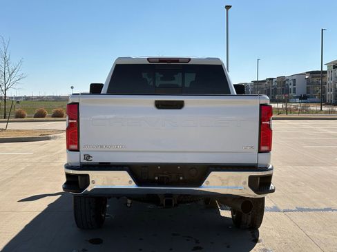 Used 2024 Chevrolet Silverado 2500 LTZ w/ LTZ Convenience Package image 6