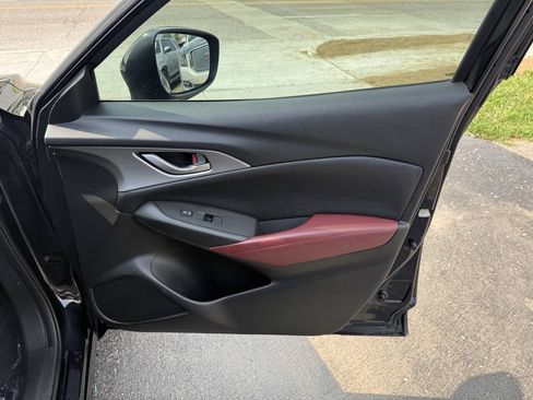 Used 2017 MAZDA CX-3 Touring FWD image 8