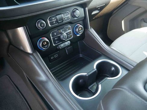 Used 2022 Chevrolet Tahoe LS image 25