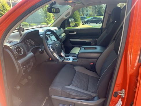 Used 2016 Toyota Tundra SR5 image 4