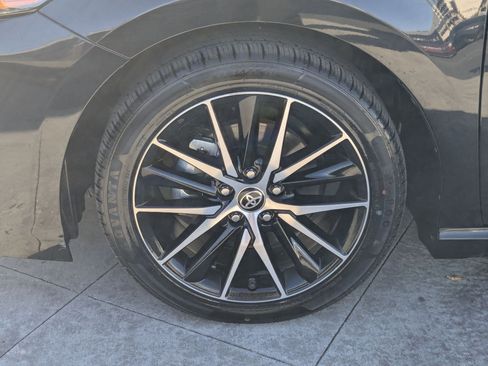 Used 2024 Toyota Camry SE image 13