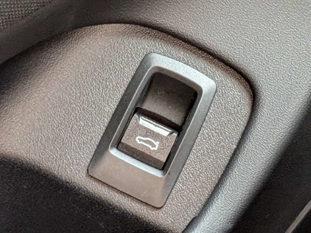 Used 2024 BMW i5 eDrive40i w/ M Sport Package RWD image 27