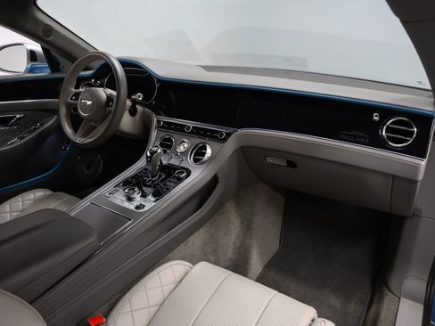 Used 2022 Bentley Continental GT AWD/4WD image 38