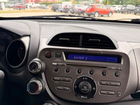Used 2011 Honda Fit Sport image 23