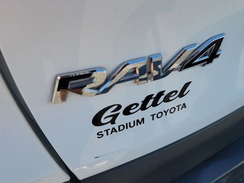 Used 2023 Toyota RAV4 XLE image 5