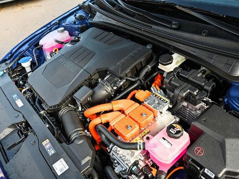 New 2026 Hyundai Elantra Sport image 7