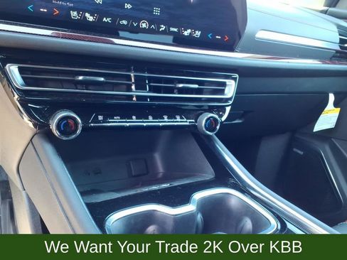 Used 2024 Chevrolet Traverse RS w/ LPO, Floor Liner Package image 17