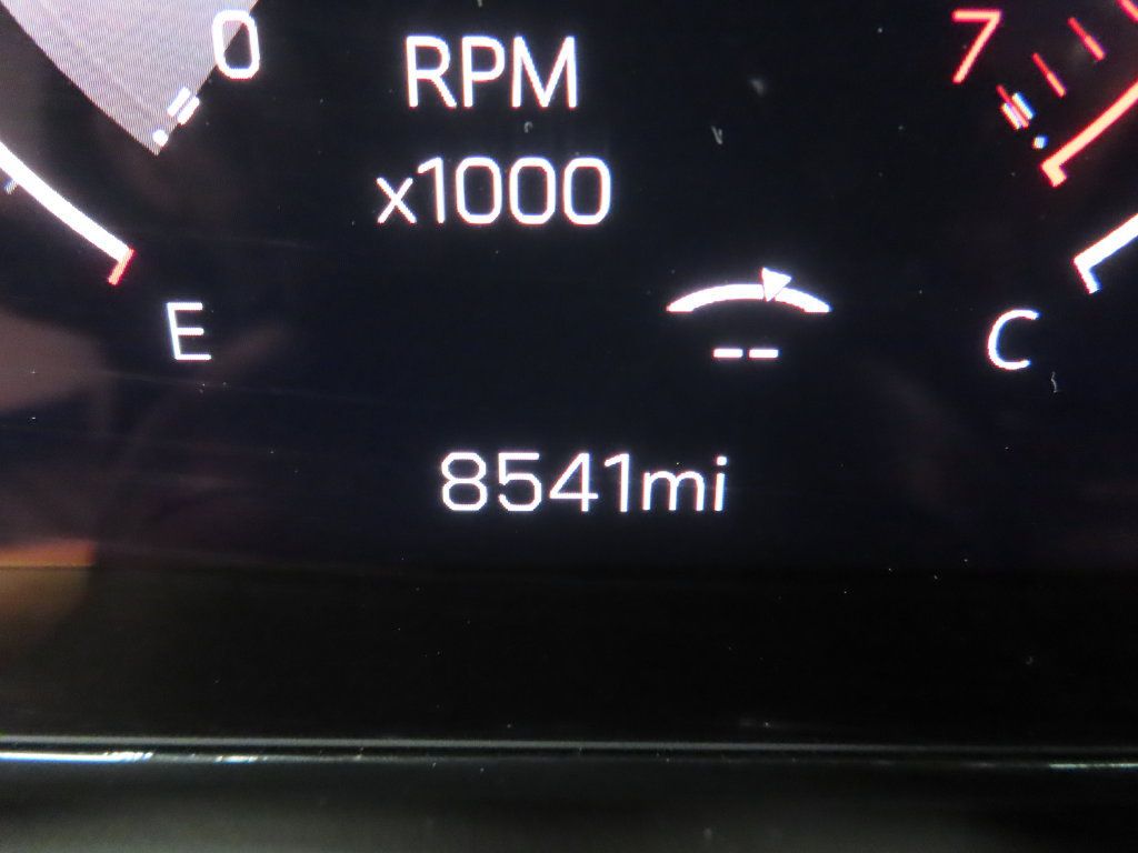 Used 2026 GMC Yukon XL AT4 Ultimate AWD/4WD image 16