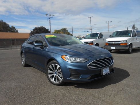 Used 2019 Ford Fusion SE AWD/4WD image 1