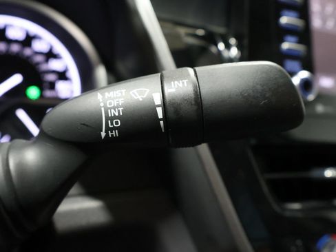 Used 2022 Toyota Camry LE AWD/4WD image 36