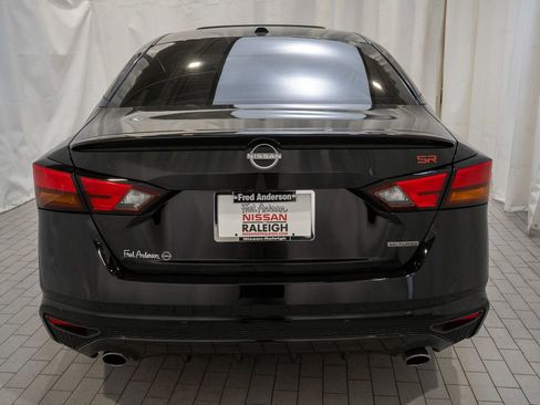 Certified 2024 Nissan Altima 2.0 SR image 4