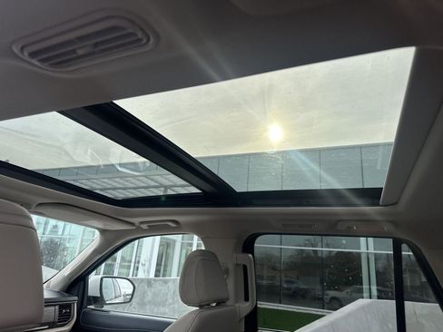 Used 2024 Ford Expedition Limited image 38