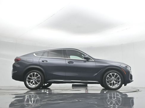 Used 2022 BMW X6 xDrive40i w/ Executive Package image 50