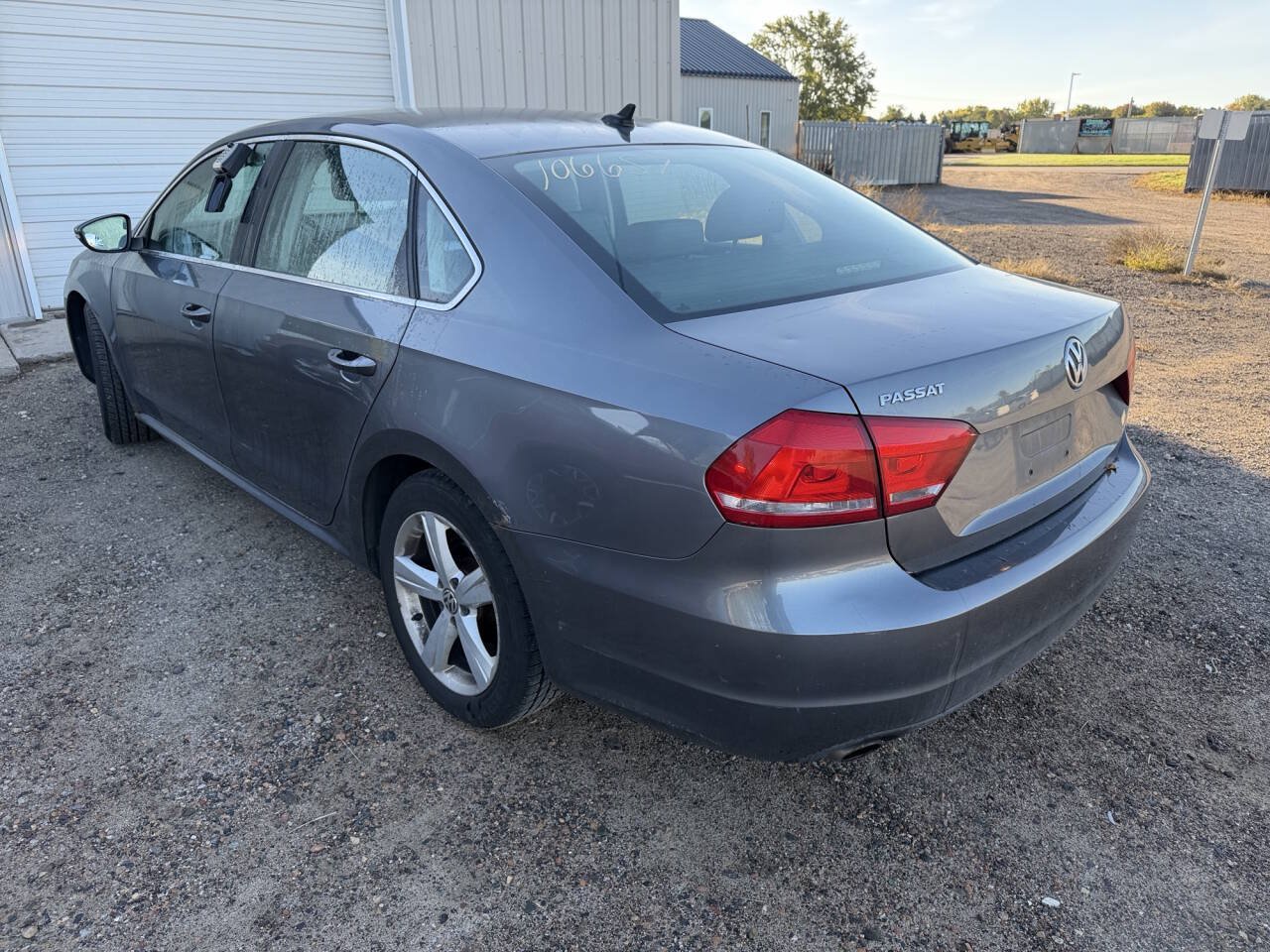 Used 2012 Volkswagen Passat 2.5 SE FWD image 3