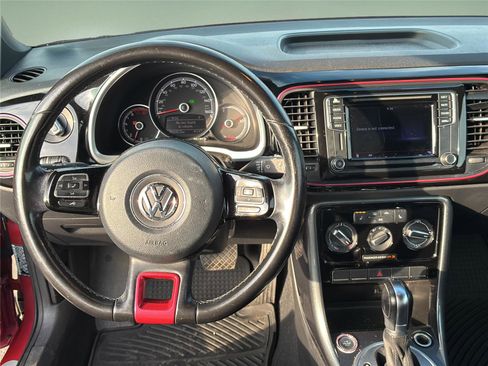 Used 2017 Volkswagen Beetle #PinkBeetle image 17