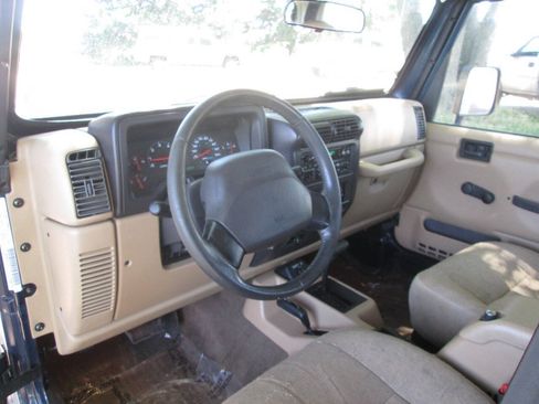 Used 2002 Jeep Wrangler SE AWD/4WD image 19