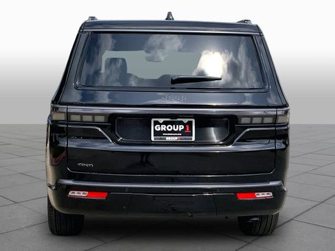 New 2026 Jeep Grand Wagoneer Limited AWD/4WD image 4