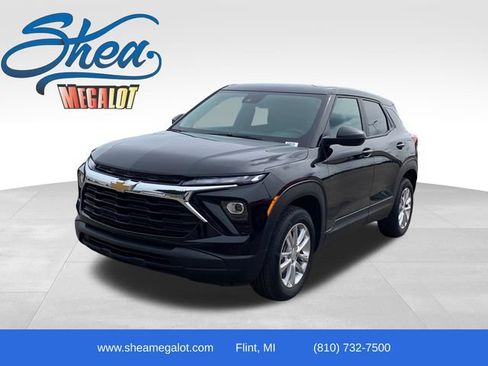 Used 2025 Chevrolet TrailBlazer LS w/ LS Convenience Package AWD/4WD image 1