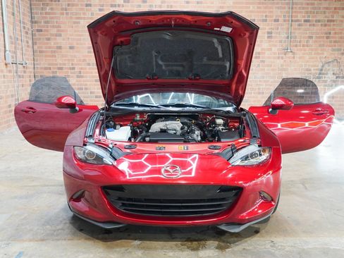Used 2019 MAZDA MX-5 Miata Grand Touring RWD image 26