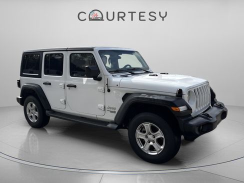Used 2018 Jeep Wrangler Unlimited Sport S image 10