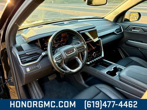 Used 2024 GMC Acadia Elevation image 10