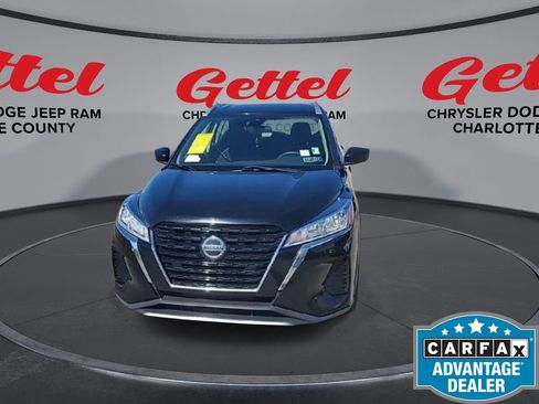 Used 2021 Nissan Kicks SV image 3