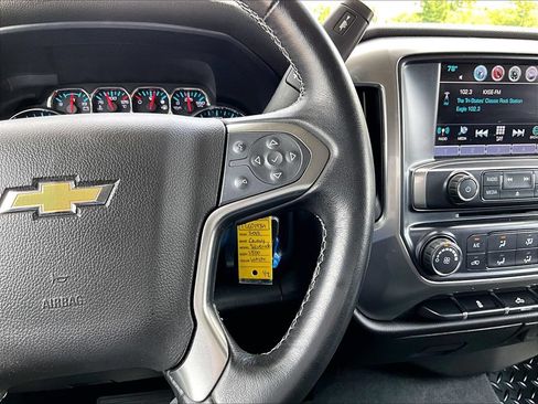 Used 2019 Chevrolet Silverado 1500 LT AWD/4WD image 14