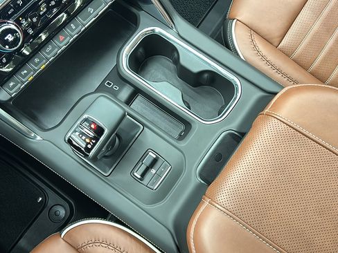 Used 2025 GMC Sierra 1500 Denali Ultimate image 27