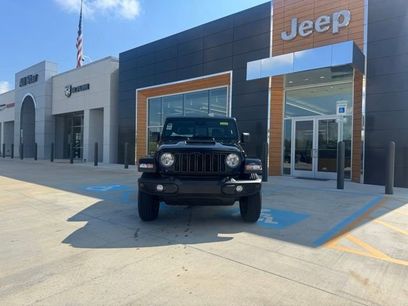 Used 2025 Jeep Gladiator Sport