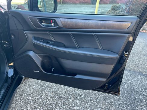 Used 2018 Subaru Outback 2.5i Limited image 27