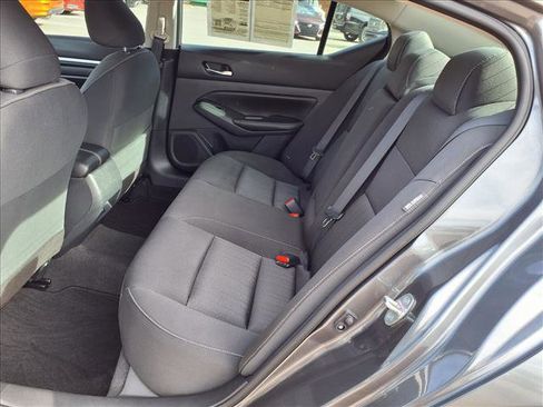 Used 2022 Nissan Altima 2.5 SV image 10