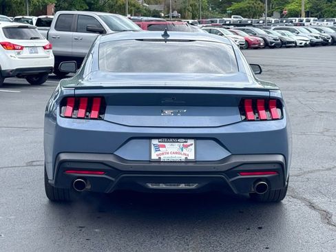 Used 2025 Ford Mustang GT RWD image 18